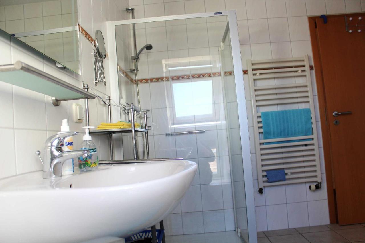 Ueckermünde Ferienwohnung Am Schloss מראה חיצוני תמונה