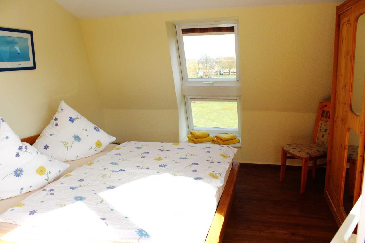 Ueckermünde Ferienwohnung Am Schloss מראה חיצוני תמונה